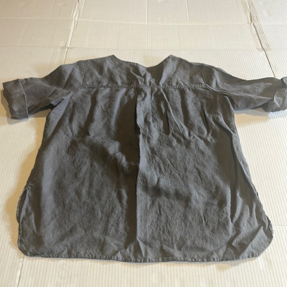 Ellen Tracy linen grey gold Boxy Blouse with Cuffed Sleeves and round Collar - Picture 9 of 10